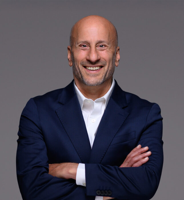 Headshot of Alan Colmenares